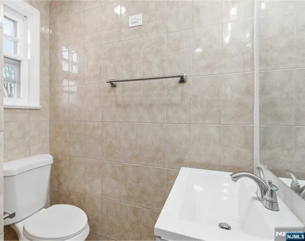 $600,000 | 242 Midland Avenue, Kearny, NJ 07032