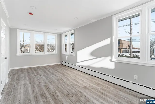 $600,000 | 242 Midland Avenue, Kearny, NJ 07032