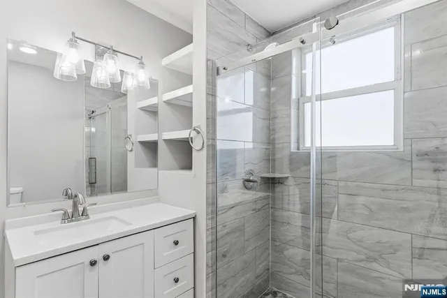 $600,000 | 242 Midland Avenue, Kearny, NJ 07032