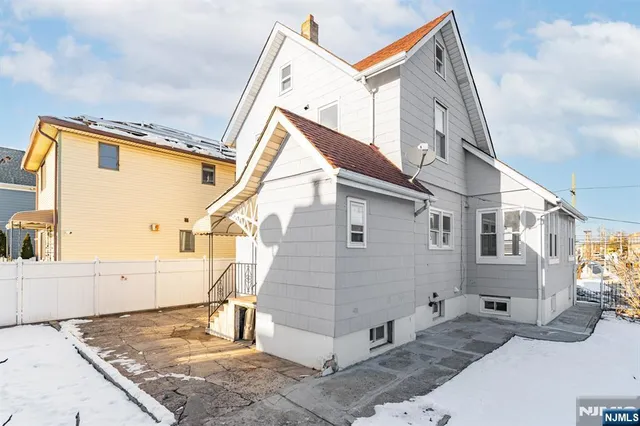 $600,000 | 242 Midland Avenue, Kearny, NJ 07032