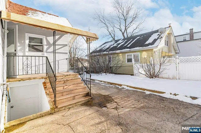 $600,000 | 242 Midland Avenue, Kearny, NJ 07032