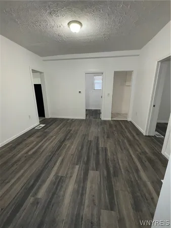 $1,500 | 1312 Ontario Avenue, Niagara Falls, NY 14305