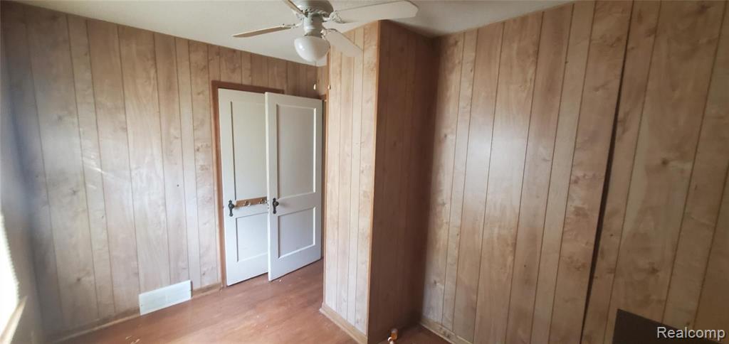 7280 Lamphere Redford, MI 48239 - Photo 15 of 27