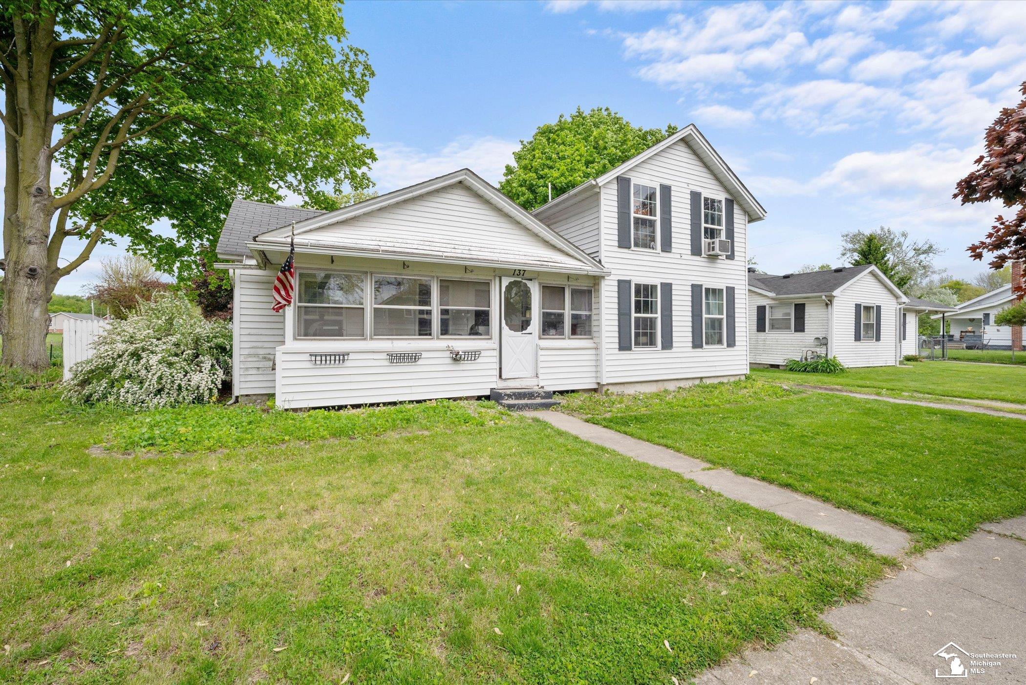 137 Raisin Street Deerfield, MI 49238 - Photo 2 of 21