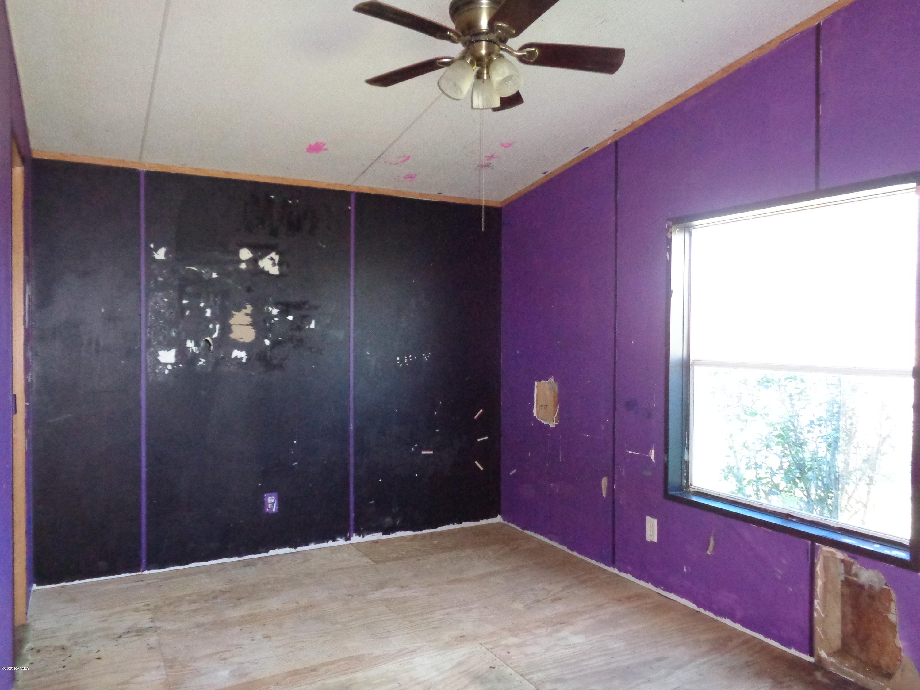 241 Deslignes Road Baldwin, LA 70514 - Photo 8 of 10 DSC03903