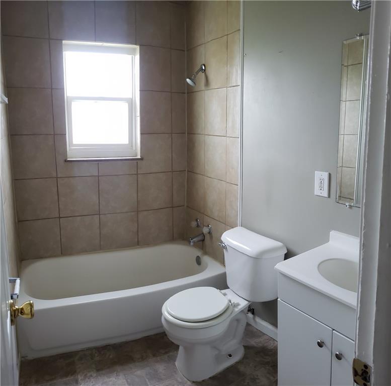 6059 Dickson Road Indianapolis, IN 46226 - Photo 8 of 17 Gallery Image 8