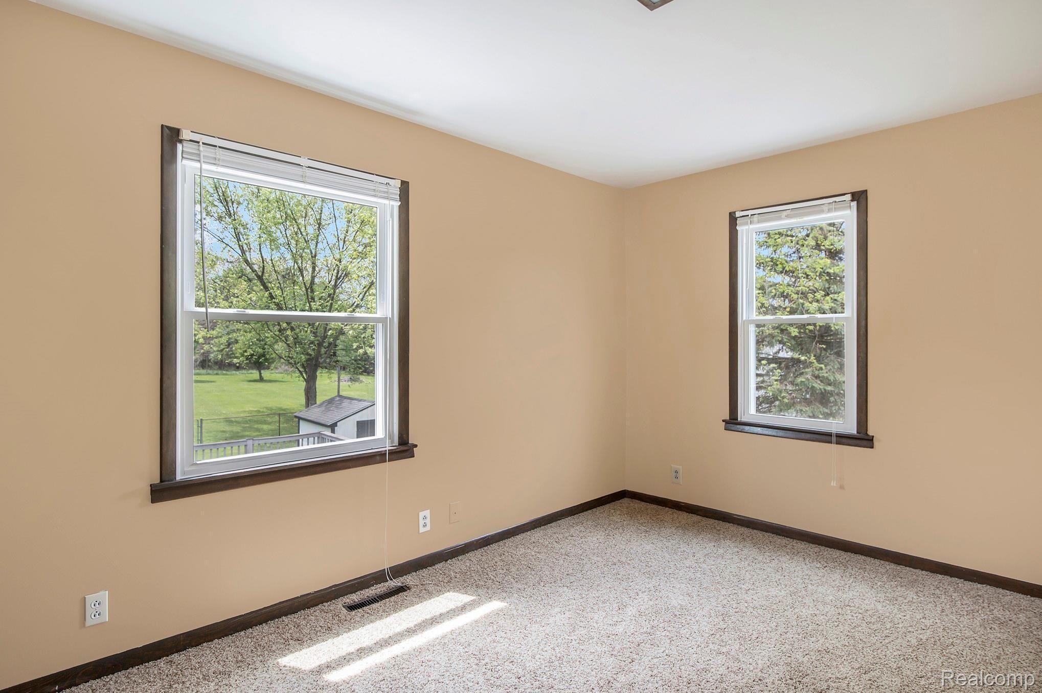 12070 Germany Road Fenton, MI 48430 - Photo 11 of 19 12.jpg