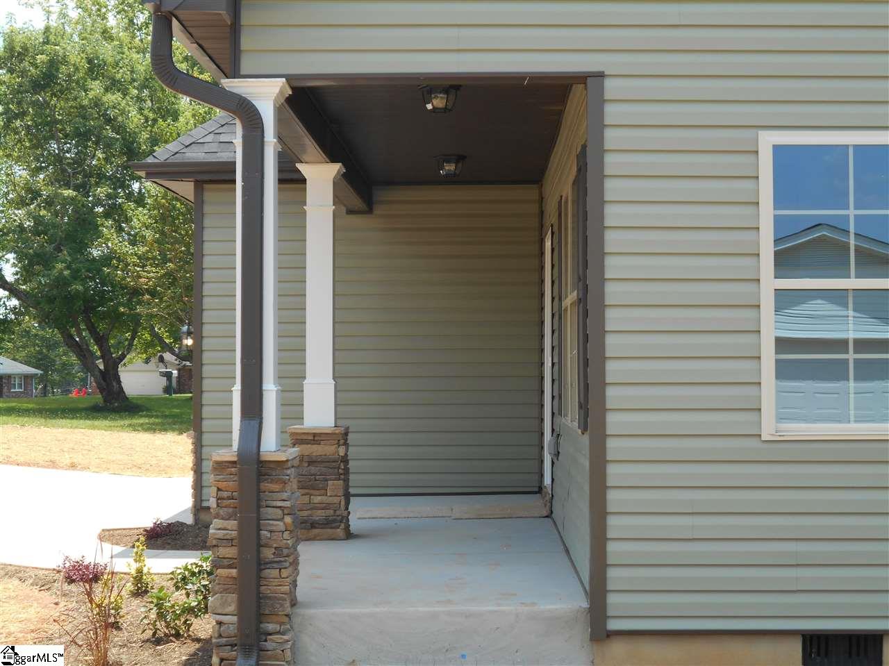 208 1/2 Ridgecrest Drive Easley, SC 29640 - Photo 11 of 12