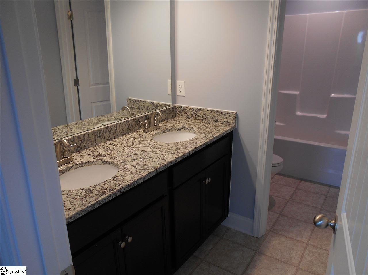 208 1/2 Ridgecrest Drive Easley, SC 29640 - Photo 8 of 12