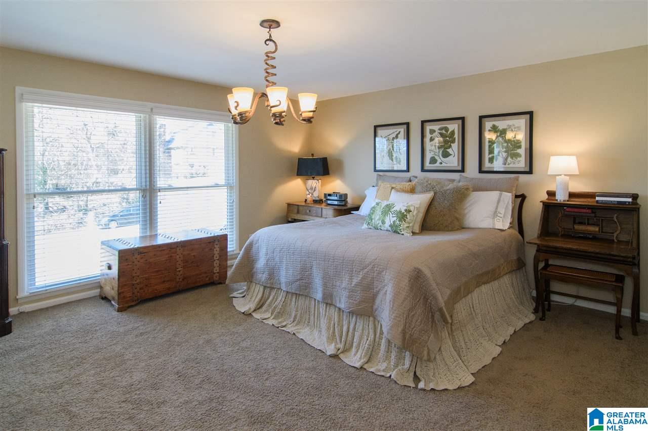 1817 Post Oak Road Vestavia Hills, AL 35216 - Photo 21 of 50