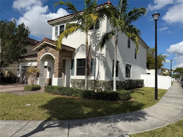 $4,600 | 3501 West 92nd Place, Hialeah, FL 33018