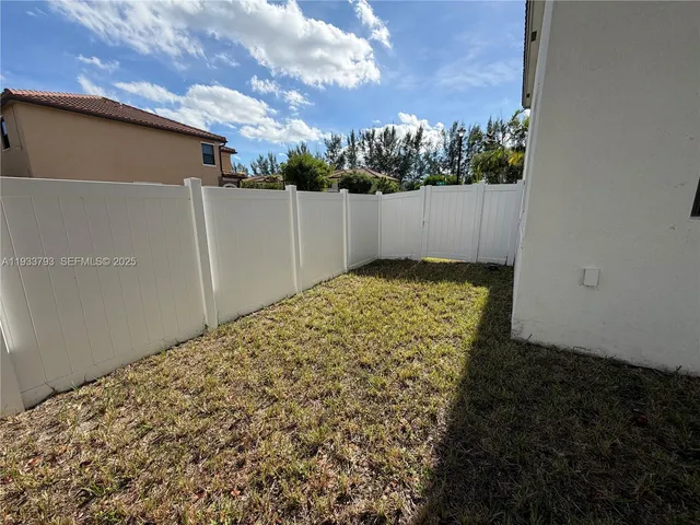 $4,600 | 3501 West 92nd Place, Hialeah, FL 33018