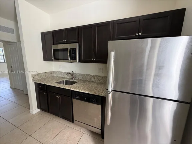$4,600 | 3501 West 92nd Place, Hialeah, FL 33018