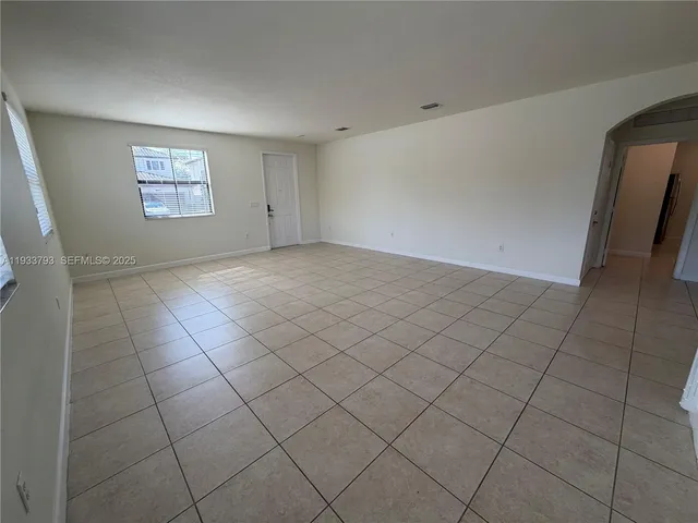 $4,600 | 3501 West 92nd Place, Hialeah, FL 33018