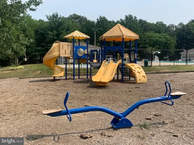 a view of a tennis court