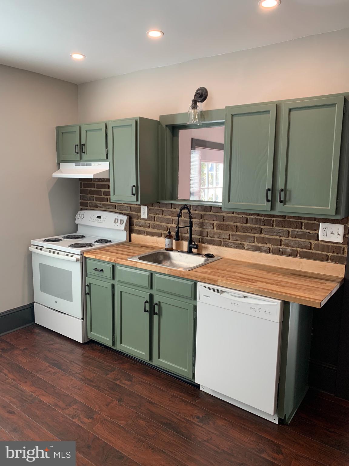 43 Walnut Street Williamstown, NJ 08094 - Photo 4 of 17