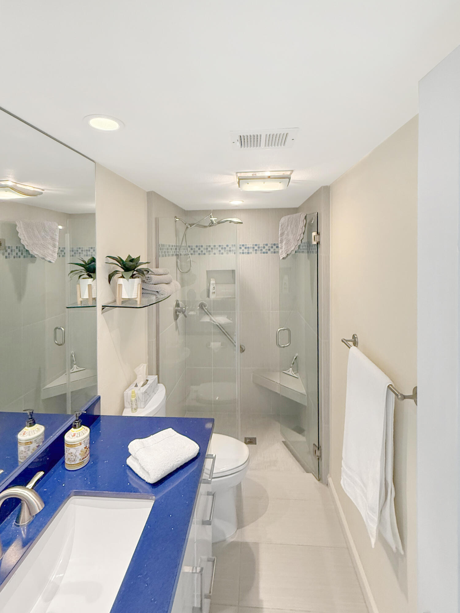 1881 South Araby Drive, Unit 16 Palm Springs, CA 92264 - Photo 26 of 52 a bathroom with a sink toilet and shower