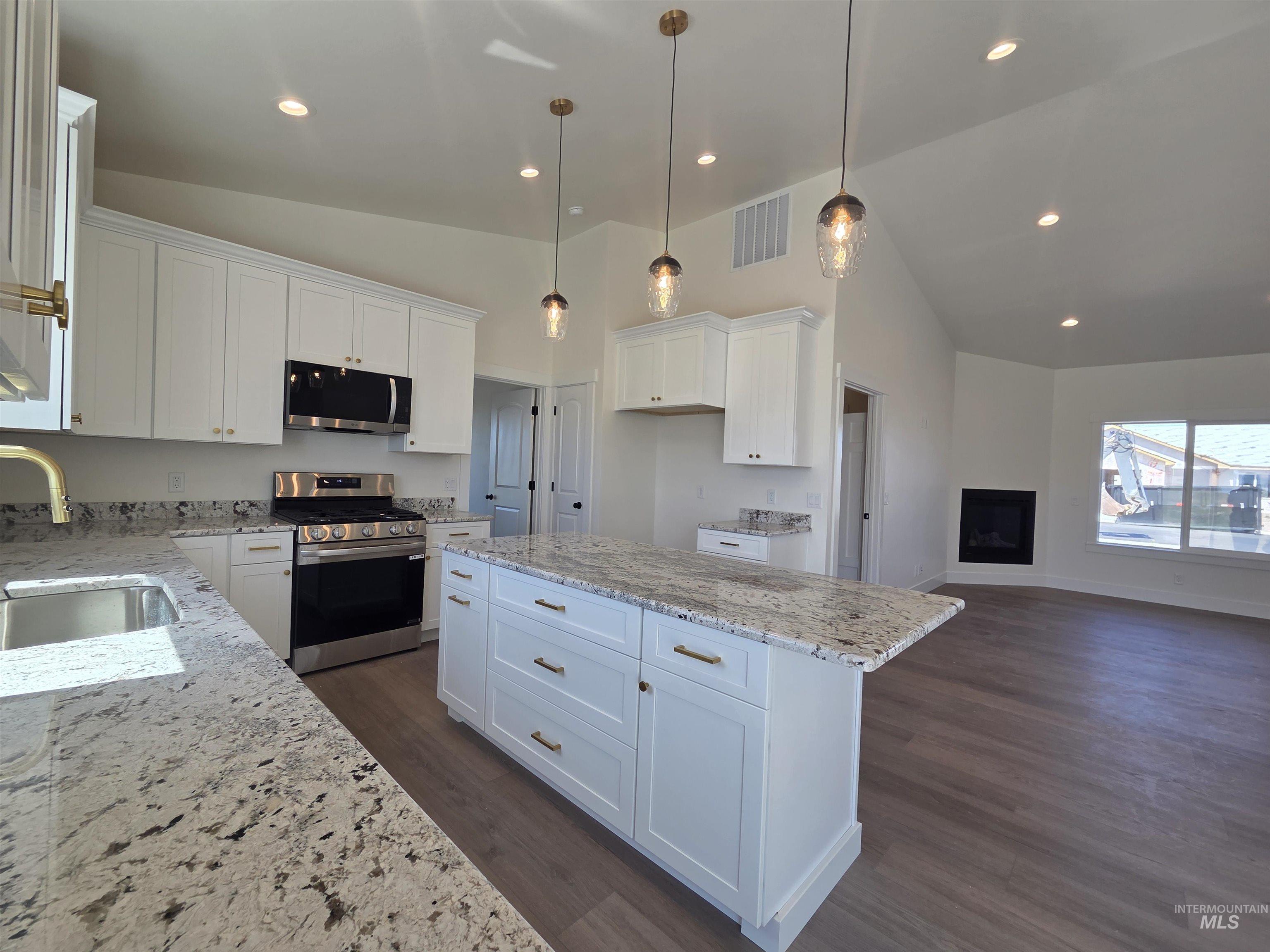 1503 Belle Drive Rupert, ID 83350 - Photo 4 of 16