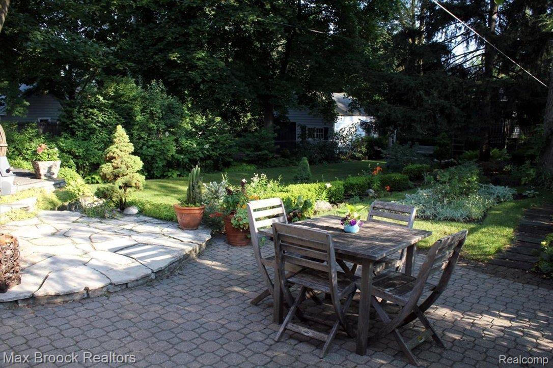 12 Hanover Road Pleasant Ridge, MI 48069 - Photo 20 of 25 Patio Overlooks Sunken Garden