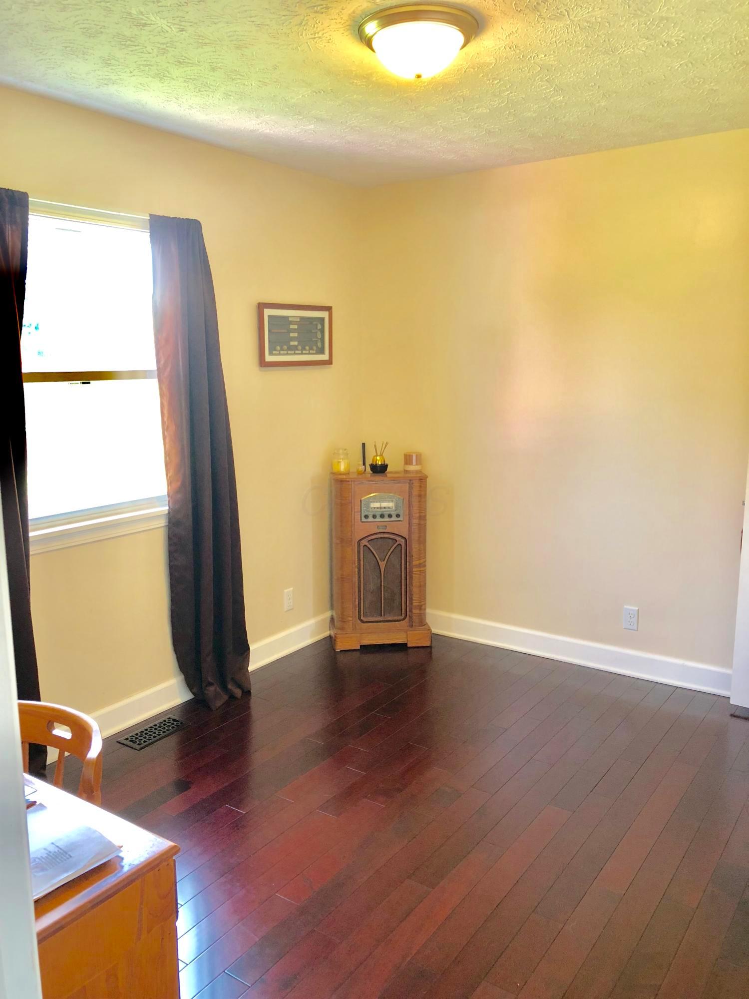 3077 Valley View Road Northeast Lancaster, OH 43130 - Photo 17 of 45 Gallery Image 17