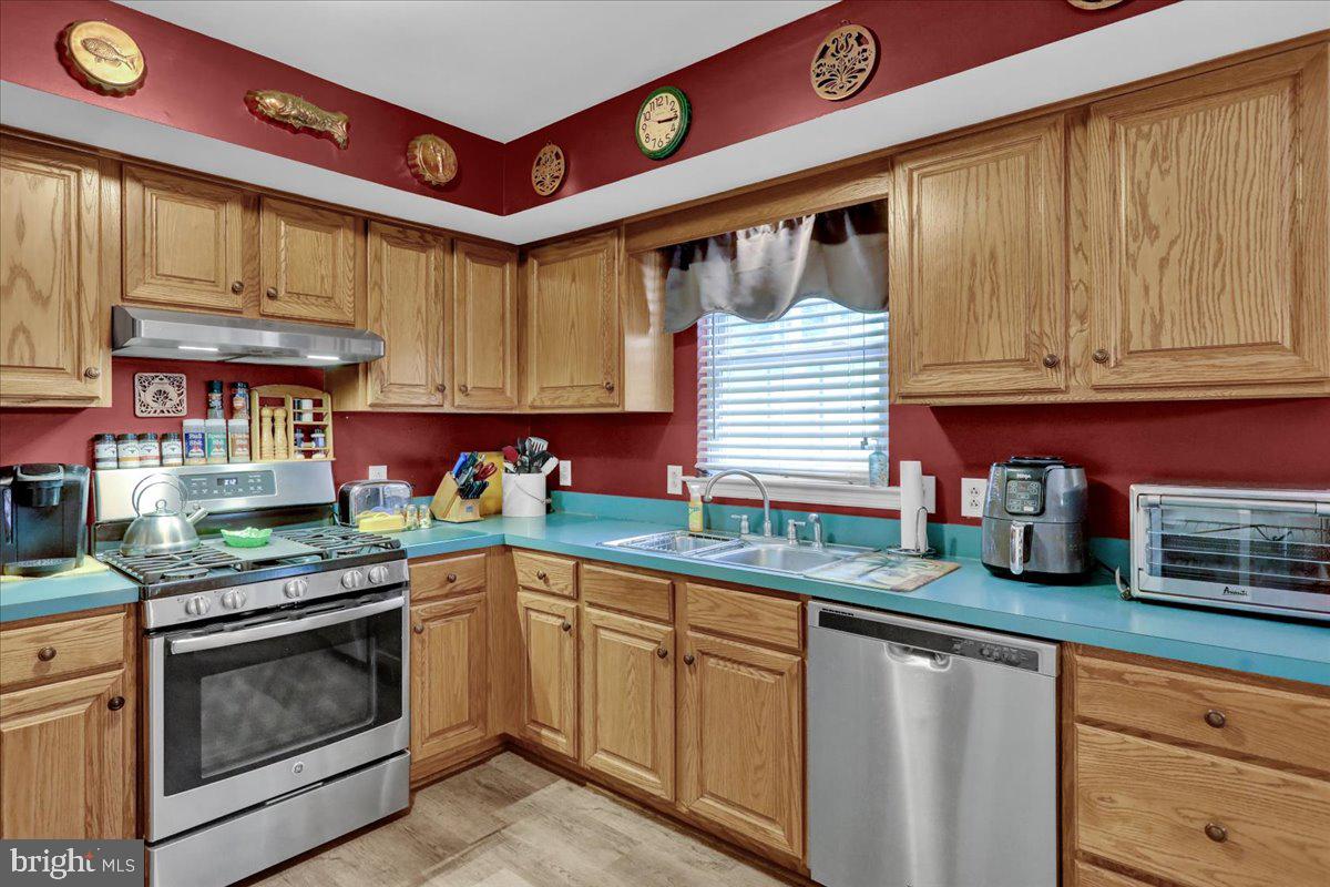 238 Bainbridge Circle Reading, PA 19608 - Photo 10 of 30