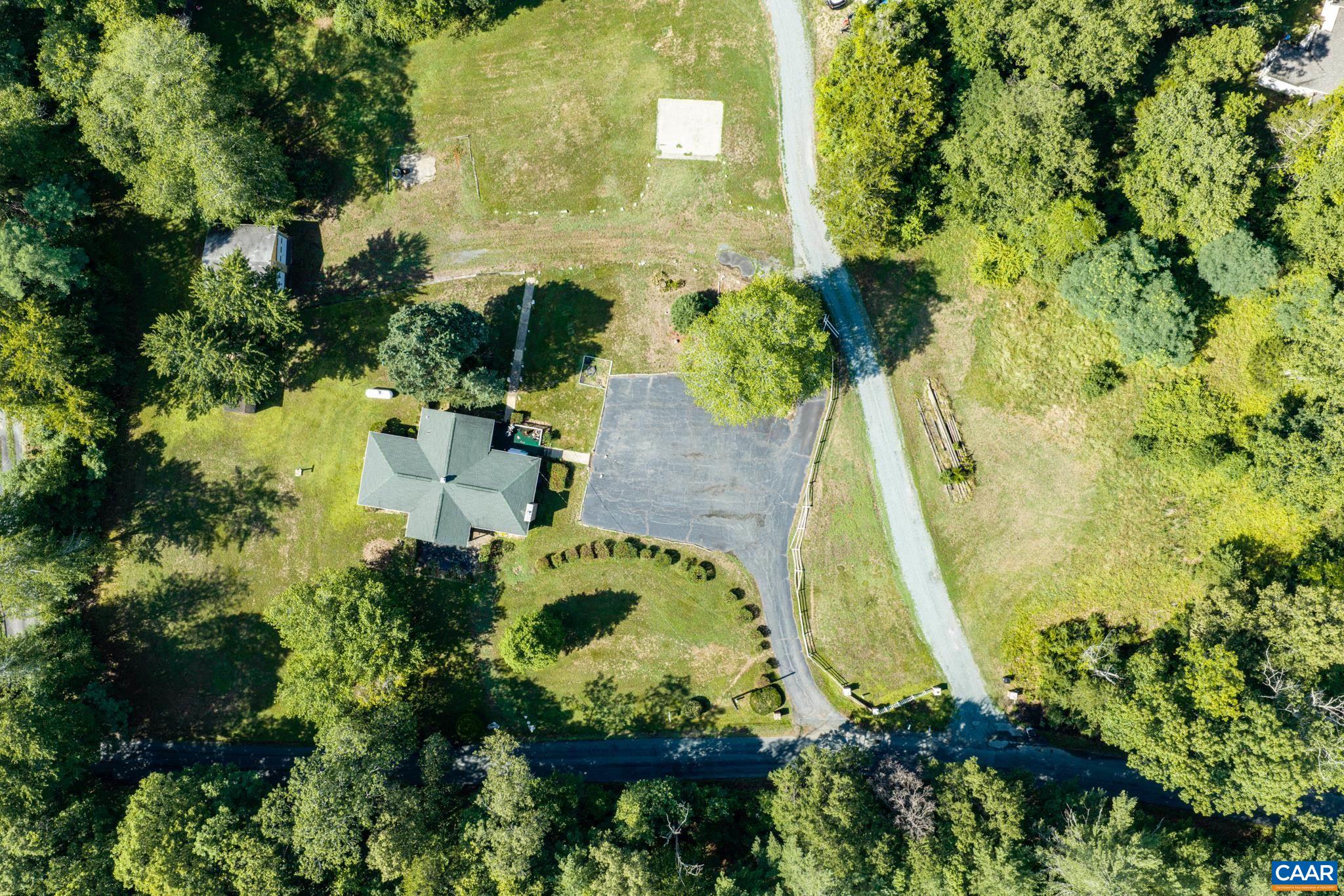 572 Maxfield Road Keswick, VA 22947 - Photo 42 of 52 Drone View