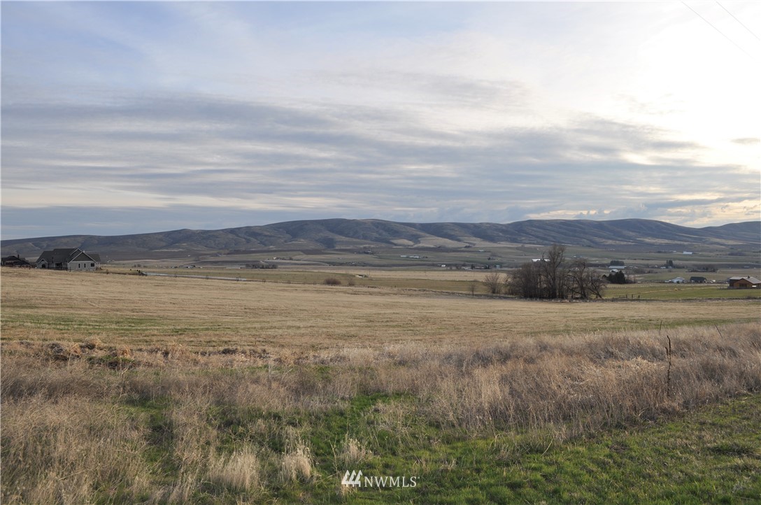 8350 4th Parallel Road Ellensburg, WA 98926 - Photo 6 of 10 Gallery Image 6