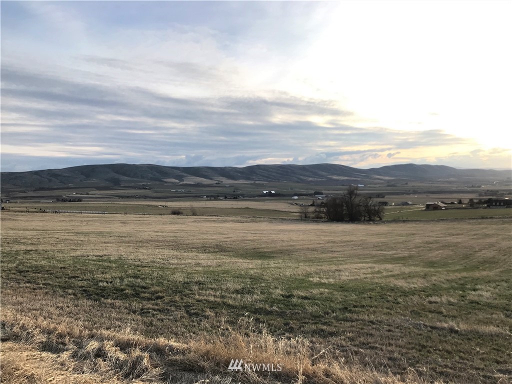 8350 4th Parallel Road Ellensburg, WA 98926 - Photo 7 of 10 Gallery Image 7