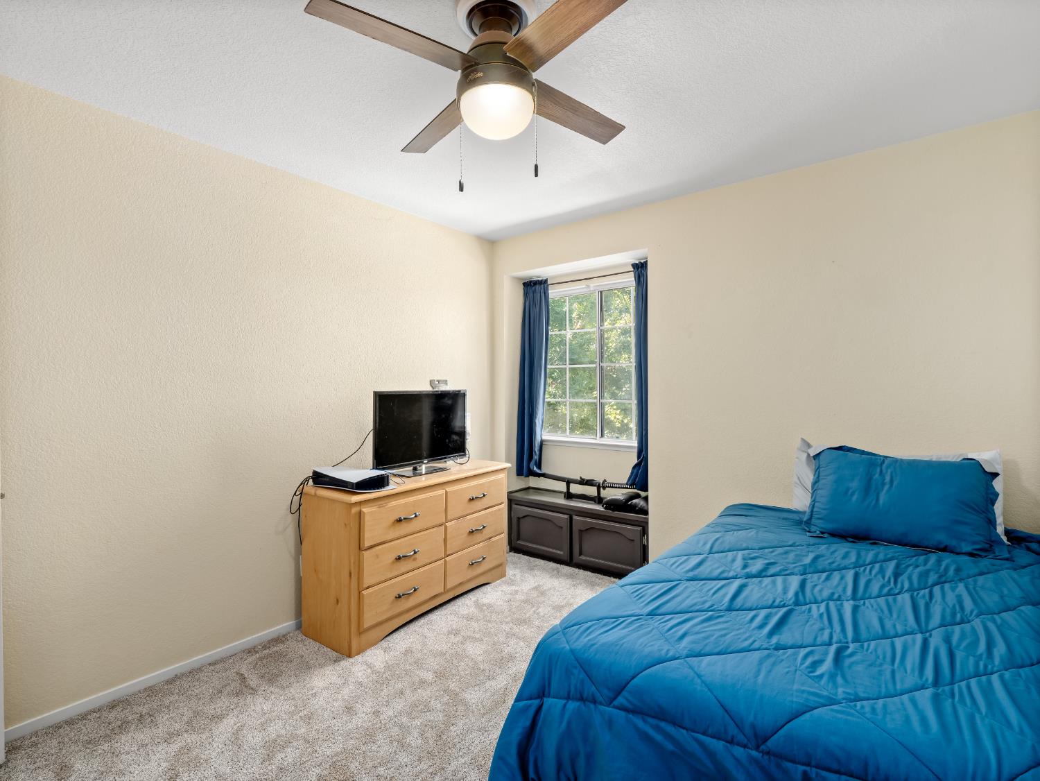 49 Carolina Avenue Clovis, CA 93611 - Photo 28 of 38