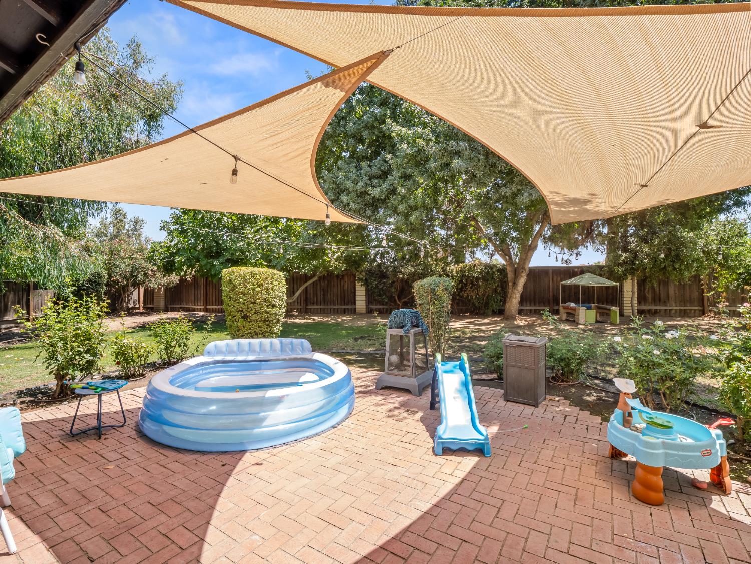 49 Carolina Avenue Clovis, CA 93611 - Photo 33 of 38