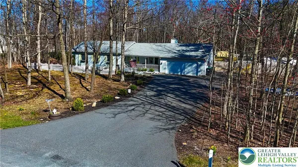 $310,000 | 1220 Juno Drive, Effort, PA 18330