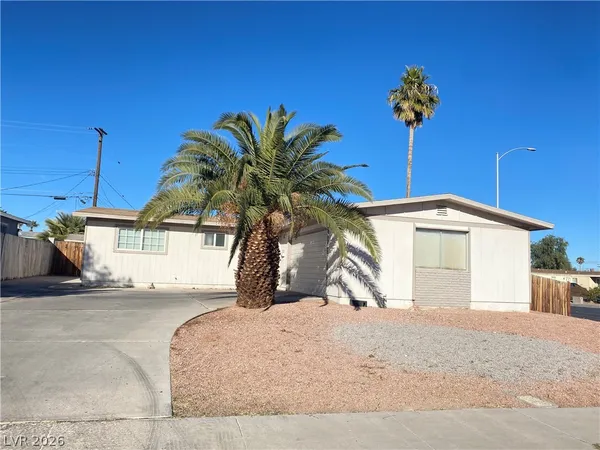 $1,800 | 6100 Jones Circle, Las Vegas, NV 89107