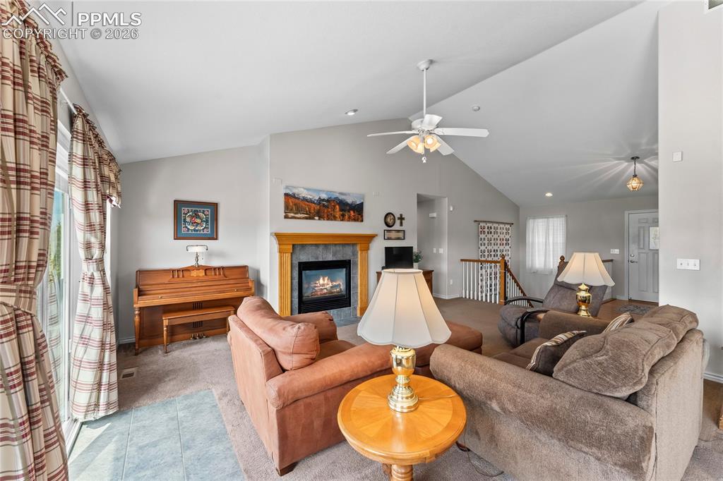 685 Green Gables Way Bennett, CO 80102 - Photo 4 of 47