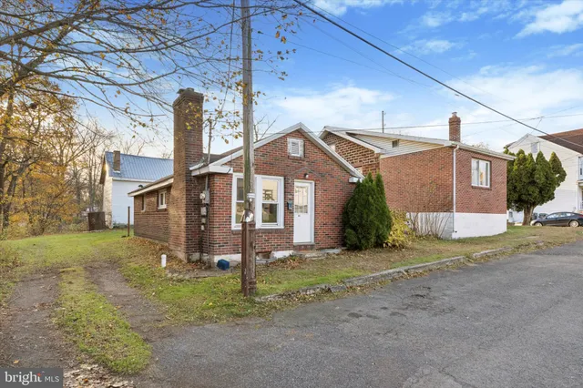 $269,999 | 400 South Nice Street, Frackville, PA 17931