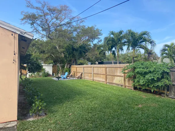 $1,600 | 1815 Juno Road, Unit 3, North Palm Beach, FL 33408