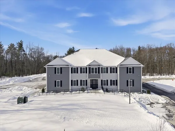 $2,400 | 204 Central Street, Unit G, Avon, MA 02322