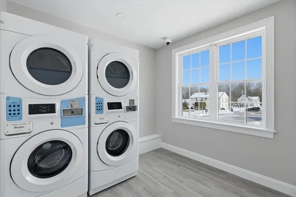 $2,400 | 204 Central Street, Unit G, Avon, MA 02322