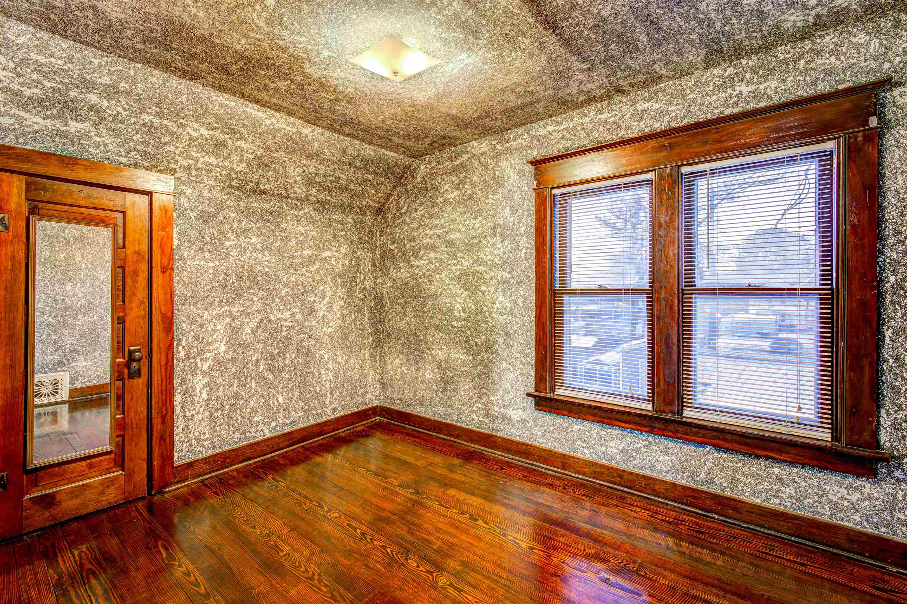 224 Rockingham Avenue Alma, MI 48801 - Photo 17 of 27 1940454-77aae9c8-4e6a-40e3-bdfa-40774175d037.JPG