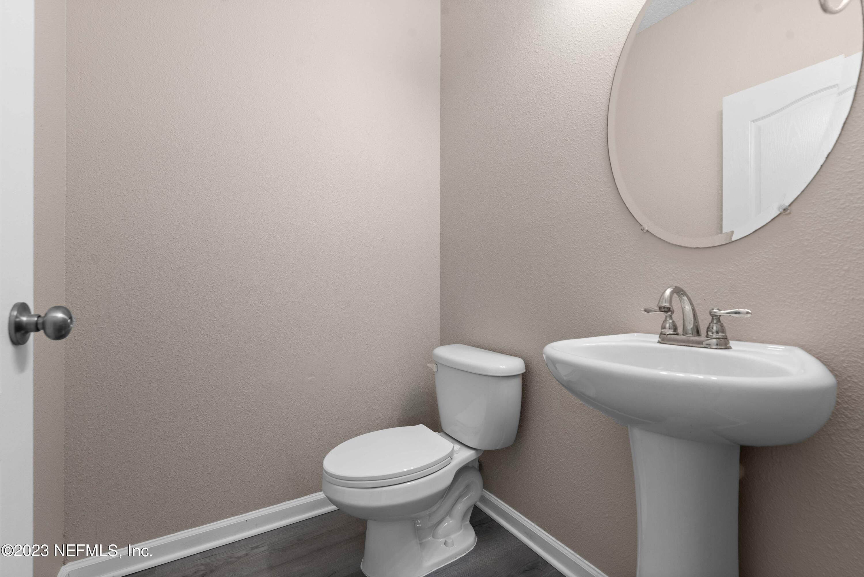 10124 Sandler Road Jacksonville, FL 32222 - Photo 12 of 29 Half-Bath