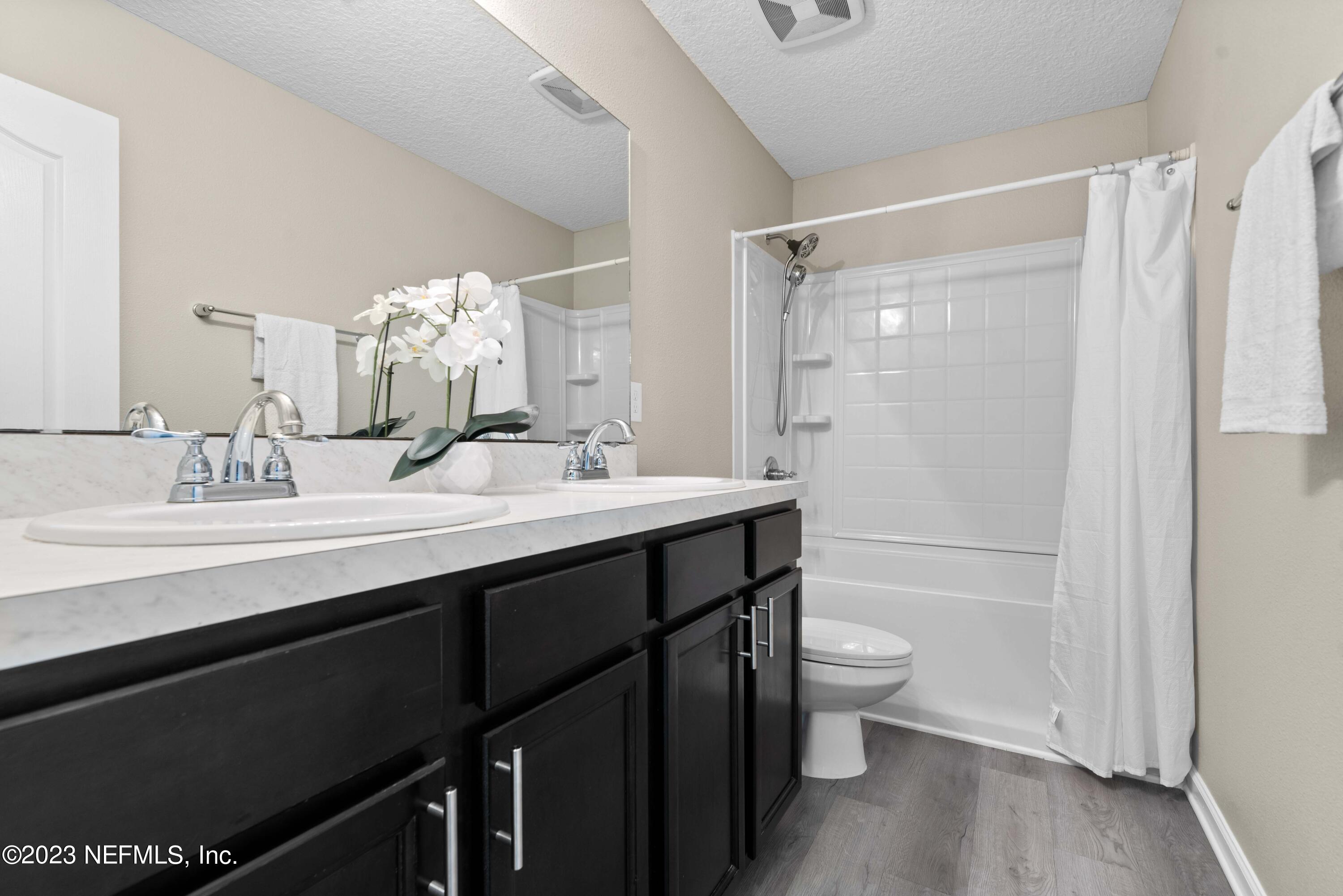 10124 Sandler Road Jacksonville, FL 32222 - Photo 20 of 29 Second Bathroom