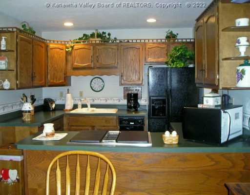 104 Cedar Ridge Ripley, WV 25271 - Photo 5 of 8 Kitchen.