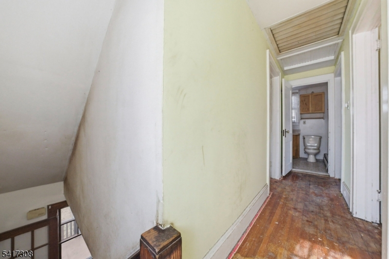 610 Watchung Road Bound Brook, NJ 08805 - Photo 13 of 45 a view of a hallway with a room