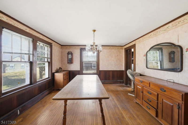 610 Watchung Road Bound Brook, NJ 08805 - Photo 16 of 45 a living room with furniture and a large window