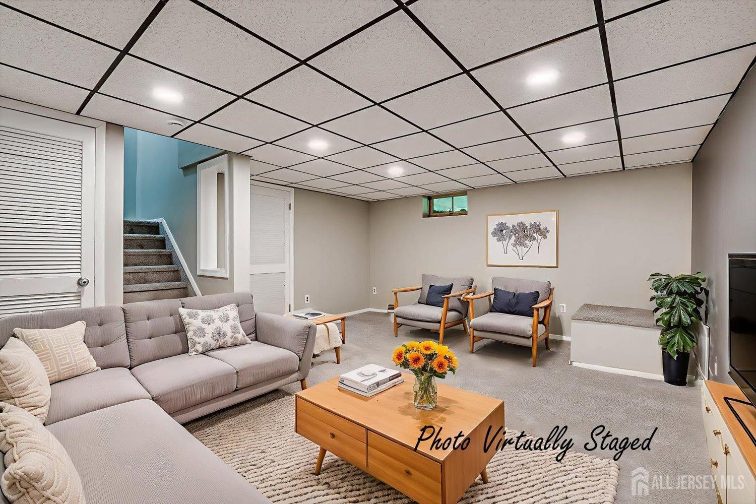 6 Tulip Court Edison, NJ 08820 - Photo 33 of 46 a living room with furniture