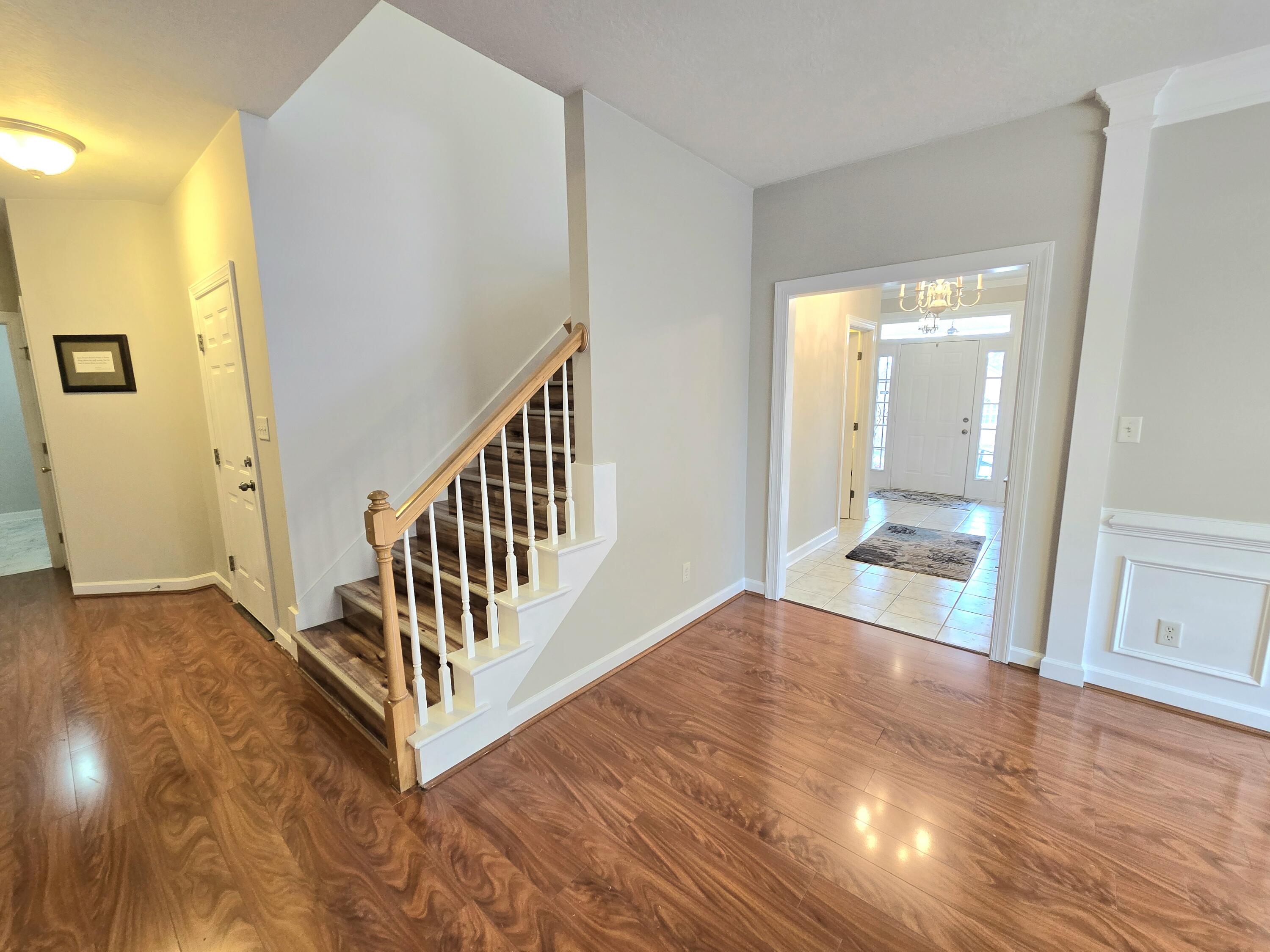 1119 Hampstead Place Augusta, GA 30907 - Photo 22 of 34 Stairwell