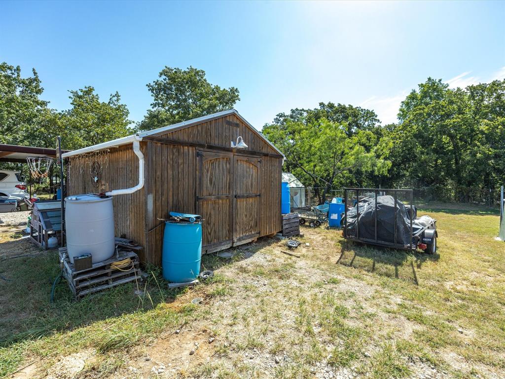 353 R&R Drive Springtown, TX 76082 - Photo 7 of 25
