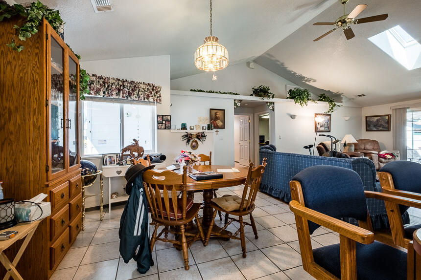 2985 Merriman Road Medford, OR 97501 - Photo 8 of 26 2985 Merriman-10