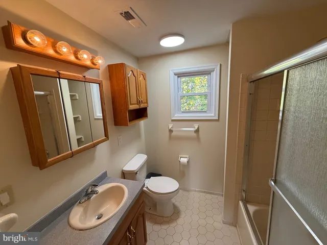 $350,000 | 1226 Easy Street, Woodbridge, VA 22191