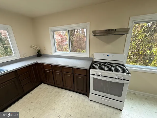 $350,000 | 1226 Easy Street, Woodbridge, VA 22191