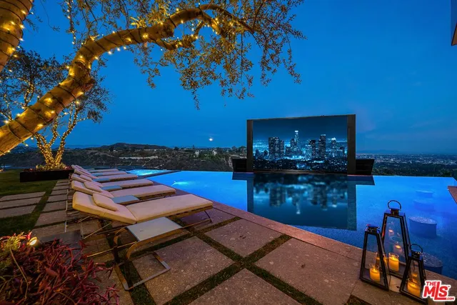 a outdoor view with a sitting space